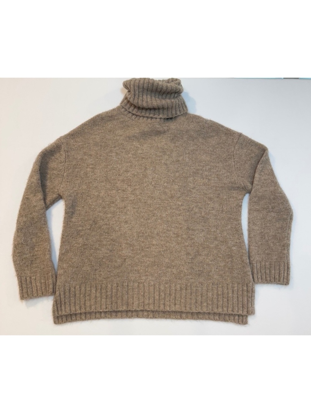 VICI Large Beige Turtleneck Sweater with Ribbed Details